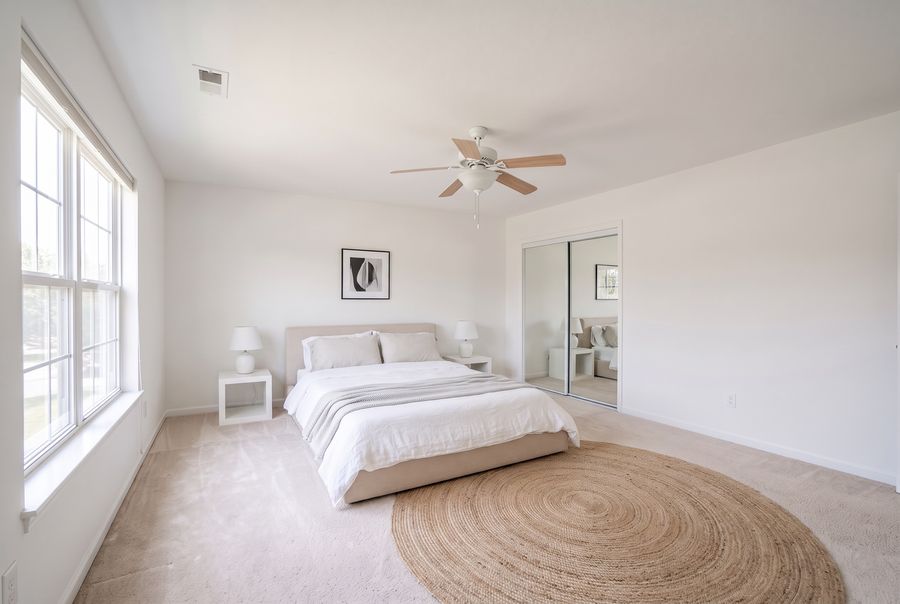 Minimalist virtual staging style